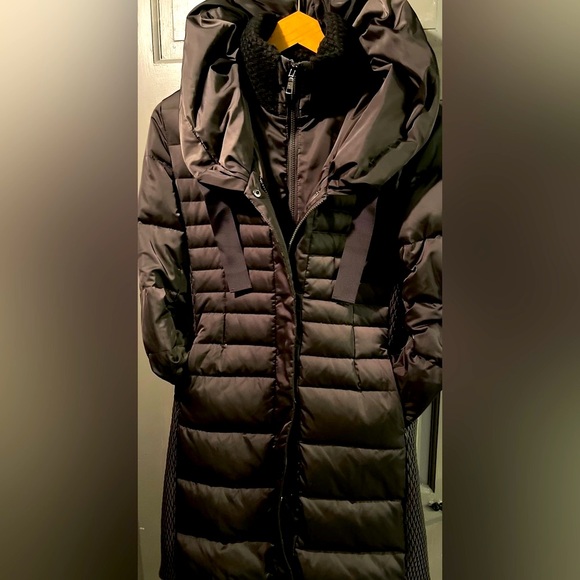 Jackets & Blazers - 🎄XMAS SALE down & feather brown coat(blue sample)black accents size M. Great